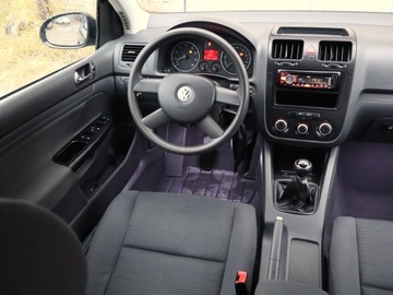 Volkswagen Golf V Hatchback 1.6 i 102KM 2005 VW Golf 1.6, HAK, Klima, El. szyby, zdjęcie 6