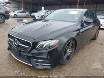 Mercedes Klasa E W213 2019 Mercedes-Benz Klasa E Amg e 53 4matic 3.0 Benzyna 429KM, zdjęcie 2