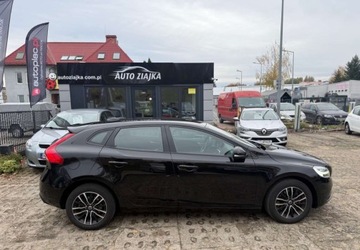 Volvo V40 II Cross Country 2.0 D3 DRIVE-E 150KM 2016 Volvo V40 Bardzo zadbany pelen serwis 2.0 Diesel 150KM, zdjęcie 1
