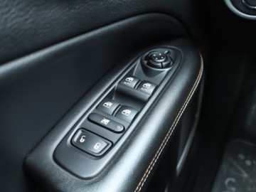 Jeep Compass II SUV 1.4 MultiAir 140KM 2017 Jeep Compass 1.4 MultiAir, Salon Polska, zdjęcie 12