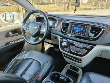 Chrysler Pacifica II 3.6 V6 291KM 2018 Chrysler Pacifica Super stan, 7-osobowa., zdjęcie 8