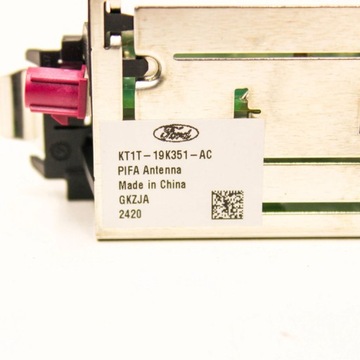 FORD TRANSIT - TOURNEO CONNECT 2020 ZESILOVAČ ANTÉNY