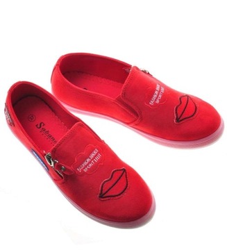 DAMSKIE TENISÓWKI SLIP ON TRAMPKI z ustami 8425 38