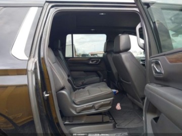 Chevrolet Suburban GMT900 2024 Chevrolet Suburban High Country 2024 6.2 Benzyna 420KM, zdjęcie 12