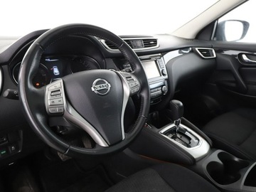 Nissan Qashqai II Crossover 1.6 dCi 130KM 2015 Nissan Qashqai automat navi klima auto kamera 360, zdjęcie 13
