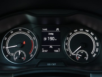 Skoda Kamiq Crossover 1.0 TSI 110KM 2022 Skoda Kamiq 1.0 TSI, Salon Polska, Serwis ASO, zdjęcie 10