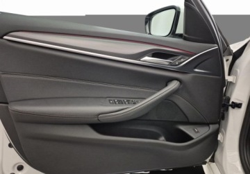 BMW Seria 5 G30-G31 Limuzyna Facelifting 2.0 518d 150KM 2022 BMW Seria 5 Salon Polska l M-Pakiet l Shadow Line l VAT23 2.0 Diesel 150KM, zdjęcie 10