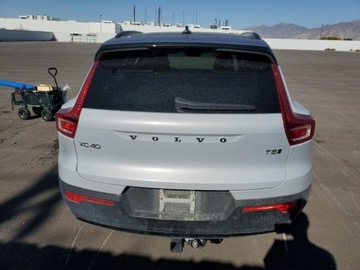 Volvo XC40 2021 Volvo XC 40 T5 R-Design 2021 2.0l 2.0 Benzyna 248KM, zdjęcie 2