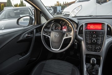 Opel Astra J Sedan 1.4 Turbo ECOTEC 140KM 2018 OPEL ASTRA J 1.4 Turbo LPG 140PS Salon Polska Zadbana Bezwyadkowa Gwarancja, zdjęcie 16