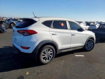 Hyundai Tucson III 2016 Hyundai Tucson 2016 HYUNDAI TUCSON SE 2.0 Benzyna 142KM, zdjęcie 3