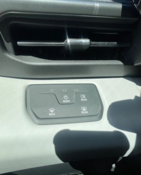 Ford Explorer VI SUV Electric 79kWh 340KM 2025 Ford Explorer Niski przebieg 4x4 led Wirtualny kokpit Kamery Elektryczny, zdjęcie 19