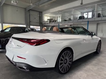 Mercedes CLE Coupe 2.0 300 258KM 2025 MERCEDES-BENZ CLE 300 4-Matic AMG Line 2.0 (258KM) 2025, zdjęcie 3