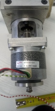 Шаговый двигатель с редуктором