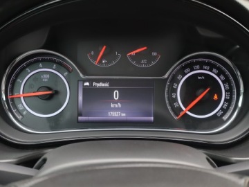 Opel Insignia I Hatchback Facelifting 2.0 CDTI Ecotec 170KM 2015 Opel Insignia 2.0 CDTI, 167 KM, Skóra, Navi, zdjęcie 10