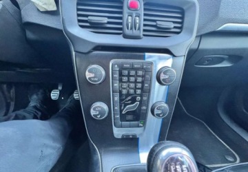 Volvo V40 II Cross Country D3 150KM 2013 Volvo V40 Volvo V40 D3 R-Design Summum 2.0 Diesel 150KM, zdjęcie 20