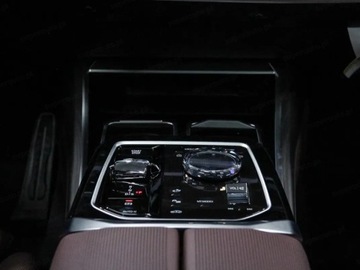 BMW Seria 7 G70 Sedan Plug-In 3.0 M60e 571KM 2025 BMW Seria 7 M760e xDrive Sedan 3.0 (571KM) 2025, zdjęcie 11