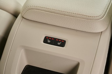 Volvo V60 II  Kombi 2.0 T5 250KM 2019 MEGA KOLOR __JASNE SKÓRY __SUPER PEDANTYCZNY STAN_, zdjęcie 33