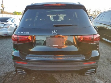 Mercedes GLB 2023 Mercedes-Benz GLB 250 2023 2.0 Benzyna 221KM, zdjęcie 2