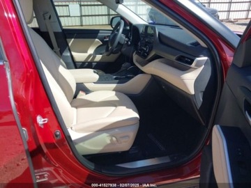 Toyota Highlander III 2023 Toyota Highlander XLE 2023 2.4l 2.4 Benzyna 265KM, zdjęcie 9