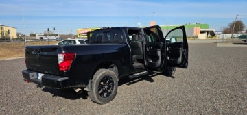 Nissan Titan 2019 Nissan Titan XD 5.0 V8 Cummins Diesel 4x4 – 2019 rok, zdjęcie 3