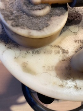 TŘÍDA A W168 1.6 98R ČERPADLO PUMPIČKA SENZOR ÚROVNI PALIVA PLOVÁK A1684701494