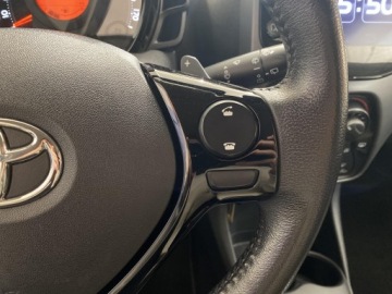 Toyota Aygo II Hatchback 3d Facelifting 1.0 VVT-i 72KM 2020 Toyota Aygo 1.0 VVT-i X-play X-shift II (2014-) To, zdjęcie 13