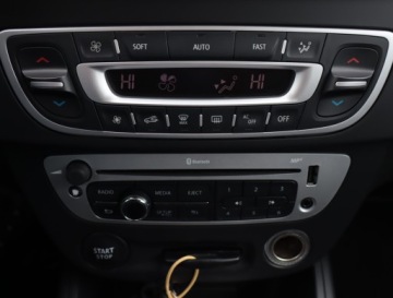 Renault Megane III Grandtour Facelifting 1.2 TCe 115KM 2012 Renault Megane 1.2 TCe, Navi, Klima, Klimatronic, zdjęcie 12