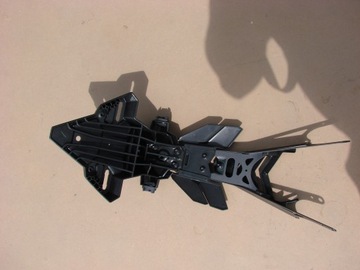 КРЕПЛЕНИЕ ЗАДНЕЙ БОТЫ HONDA CBR CB 650R