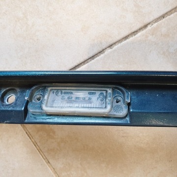 LIŠTA CLONA (KRYT) KRYT LAMPY MERCEDES E W210 KOMBI