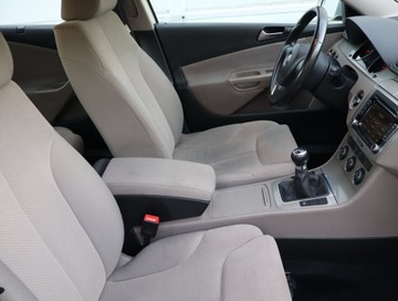 Volkswagen Passat B6 Sedan 1.4 TSI 122KM 2009 VW Passat 1.4 TSI, Salon Polska, Navi, Xenon, zdjęcie 8