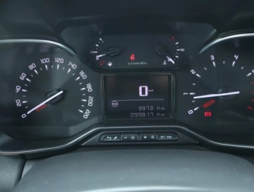 Citroen C3 Aircross  I Crossover 1.2 PureTech 83KM 2018 Citroen C3 Aircross 1.2 PureTech, Salon Polska, zdjęcie 10