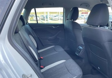 Skoda Kamiq Crossover 1.0 TSI 110KM 2022 Skoda Kamiq Skoda Kamiq Style 1.0 TSI 110 KM Czujniki LED Clima 110KM, zdjęcie 10