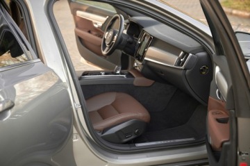 Volvo V90 II 2021 V90_ 3 SZTUKI W OFERCIE _ CAPUCINO Z BRĄZOWYMI SKÓRAMI__ SUPER PREZENCJA, zdjęcie 23