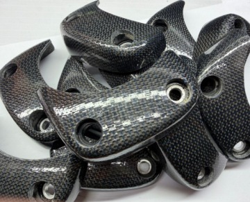 ЛЕВАЯ ЗАДНЯЯ КРЫШКА BMW R1150R ROCKSTER R28 CARBON