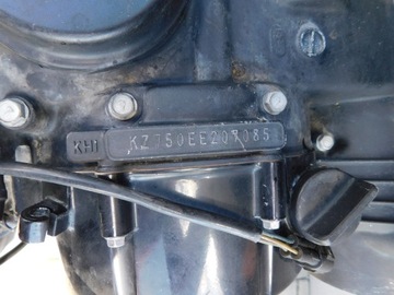 KAWASAKI ZR7 SILNIK