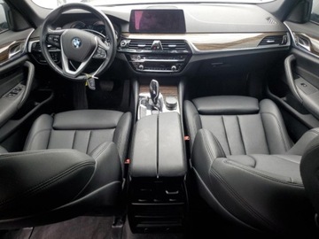 BMW Seria 5 G30-G31 2018 BMW Seria 5 2018 BMW 530E 2.0 Hybryda 248KM, zdjęcie 8