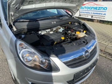 Opel Corsa D Hatchback 1.2 Twinport ECOTEC 70KM 2010 Opel Corsa KLIMATYZACJA PARKTRONIC PODGRZEWANE FOTELE PODGRZEWANA KIEROWNI, zdjęcie 14