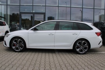 Skoda Octavia IV RS Kombi 2.0 TDI SCR 200KM 2023 Skoda Octavia RS, zdjęcie 9