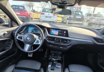 BMW Seria 1 F40 Hatchback M 2.0 M135i 306KM 2022 BMW Seria 1 BMW Seria 1 M135i xDrive 2.0 Benzyna 306KM, zdjęcie 12