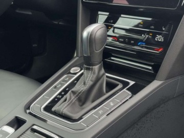 Volkswagen Arteon Fastback Facelifting 2.0 TDI 200KM 2021 Volkswagen Arteon Shooting Brake R-line, 4Motion, Hak, Head-Up, Harman Kar, zdjęcie 19