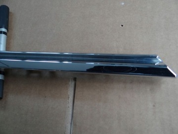 CHRÓM NÁRAZNÍKU PŘEDNÍ 760853767A VW TOUAREG