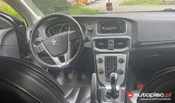 Volvo V40 II Hatchback 1.6 D2 115KM 2015 Volvo V40 II 1.6 1,6 D2 OCEAN RACE, zdjęcie 9