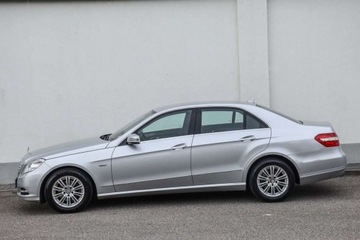 Mercedes Klasa E W212 Limuzyna 200 CGI BlueEFFICIENCY 184KM 2011 Mercedes-Benz Klasa E MERCEDES E200 184KM ELEGANCE 7G-TRONIK Xenon Navi Gw, zdjęcie 14