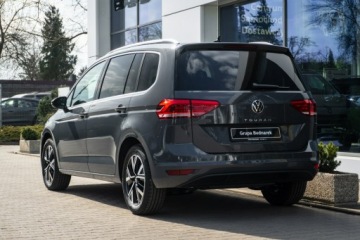 Volkswagen Touran III 1.5 TSI EVO 150KM 2026 Volkswagen Touran Highline 1.5 TSI EVO 150 KM DSG, zdjęcie 4