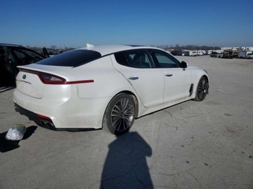 Kia Stinger Liftback 2.0 T-GDI 255KM 2018 Kia Stinger Premium 2018 2.0l 2.0 Benzyna 255KM, zdjęcie 3