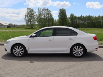 Volkswagen Jetta VI Sedan 1.2 TSI 105KM 2012 VW Jetta 1.2 TSI, Salon Polska, Serwis ASO, Klima, zdjęcie 2