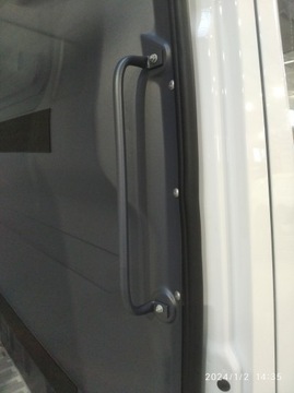 MERCEDES SPRINTER UCHWYT RĄCZKA PRZESTRZENI ŁADUNKOWEJ PAKI 9068150236