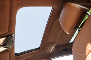 BMW Seria 7 G11-G12 Sedan 750i 450KM 2016 BMW G12 750Li xDrive Individual, zdjęcie 21