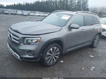 Mercedes GLB 2023 Mercedes-Benz GLB 250 2023 2.0 Benzyna 221KM, zdjęcie 1