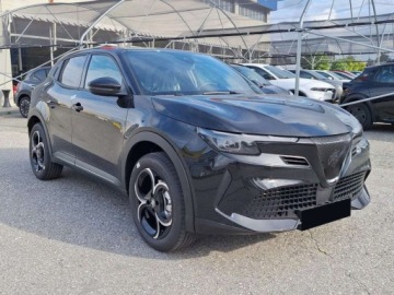 Alfa Romeo Junior SUV 1.2 Hybrid 145KM 2026 ALFA ROMEO Junior Ibrida Suv 1.2 (145KM) 2026, zdjęcie 4